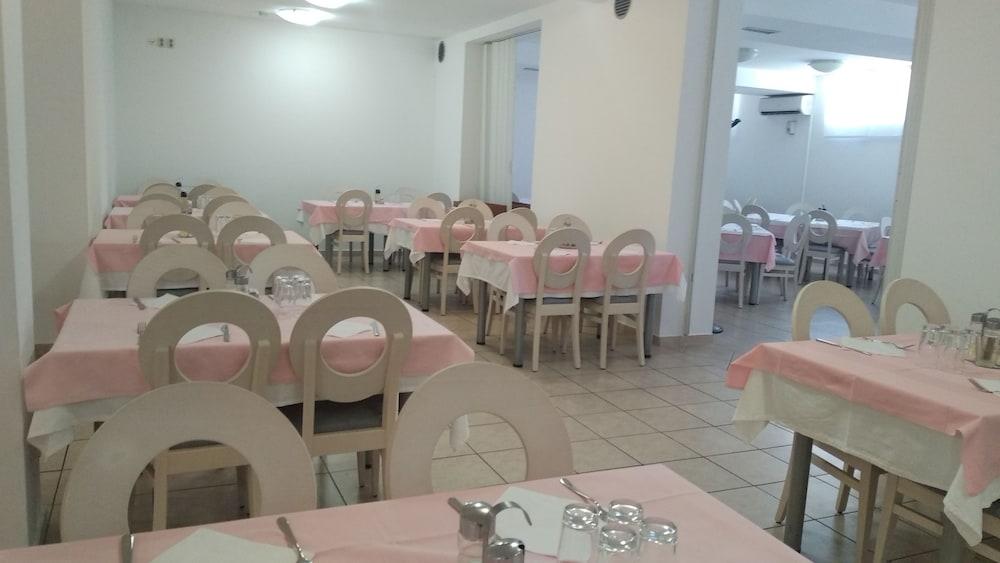 Hotel Porto Zadar Exterior photo